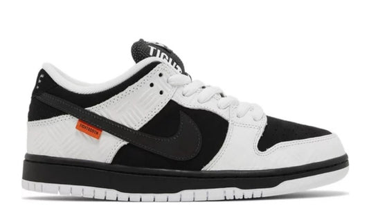 TIGHTBOOTH x Nike Dunk Low SB